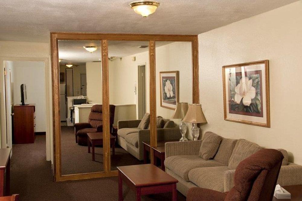 Best Western Sherwood Inn Clarksville Exterior photo