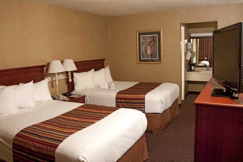 Best Western Sherwood Inn Clarksville Room photo