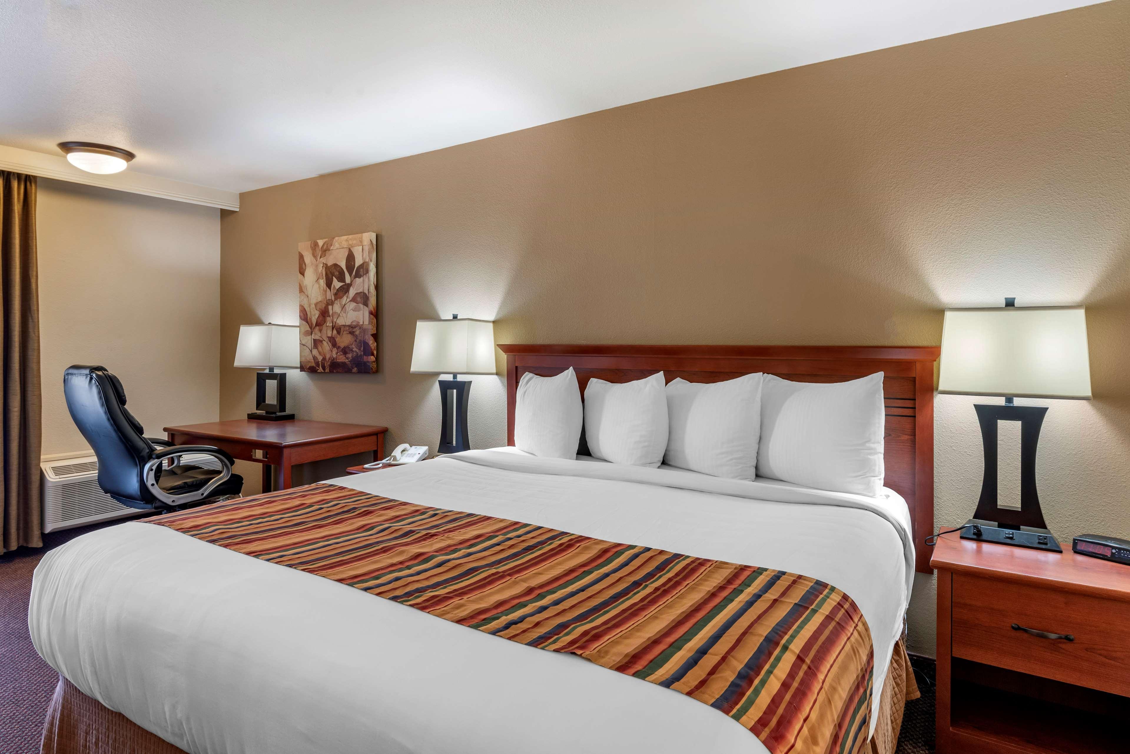 Best Western Sherwood Inn Clarksville Exterior photo