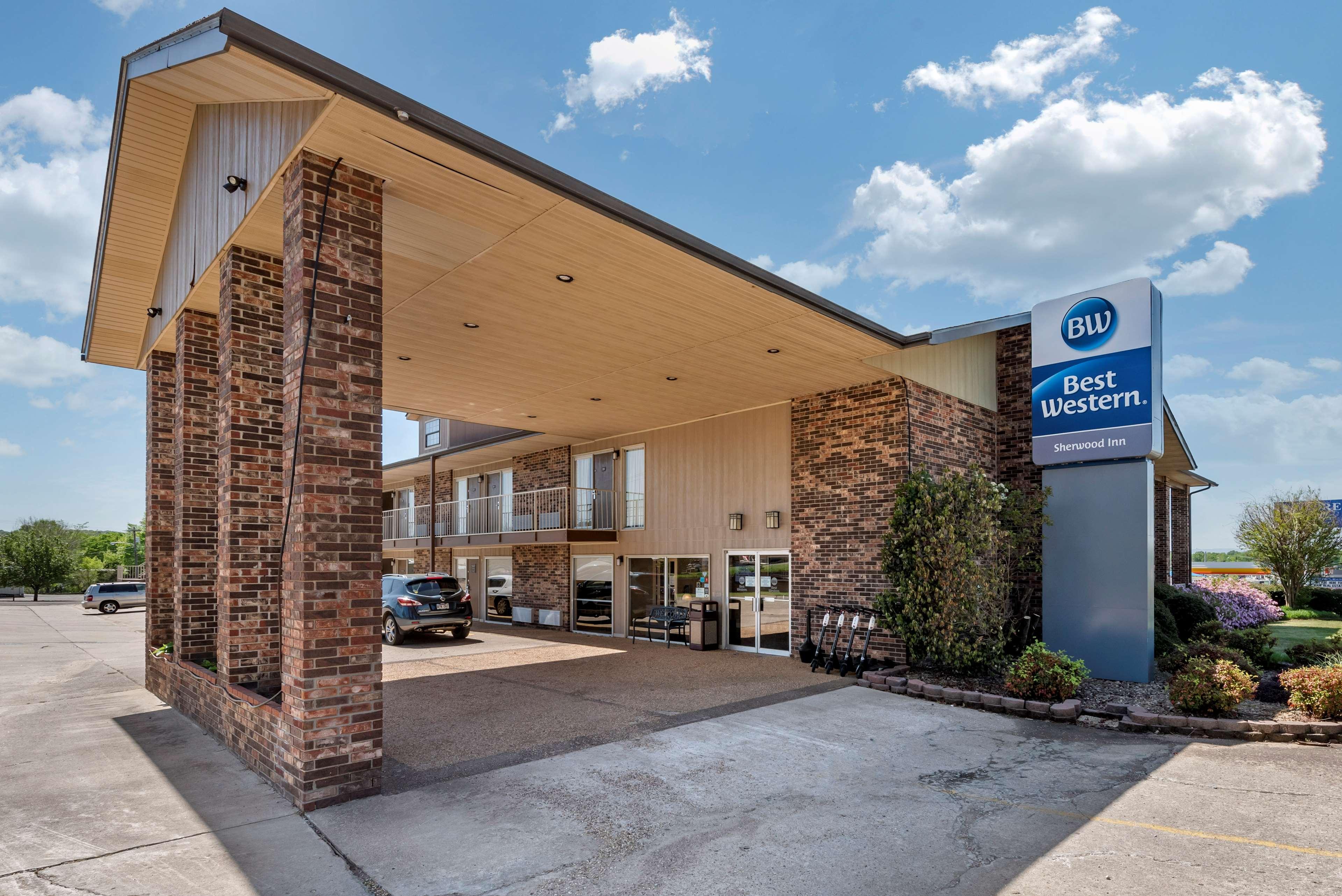 Best Western Sherwood Inn Clarksville Exterior photo