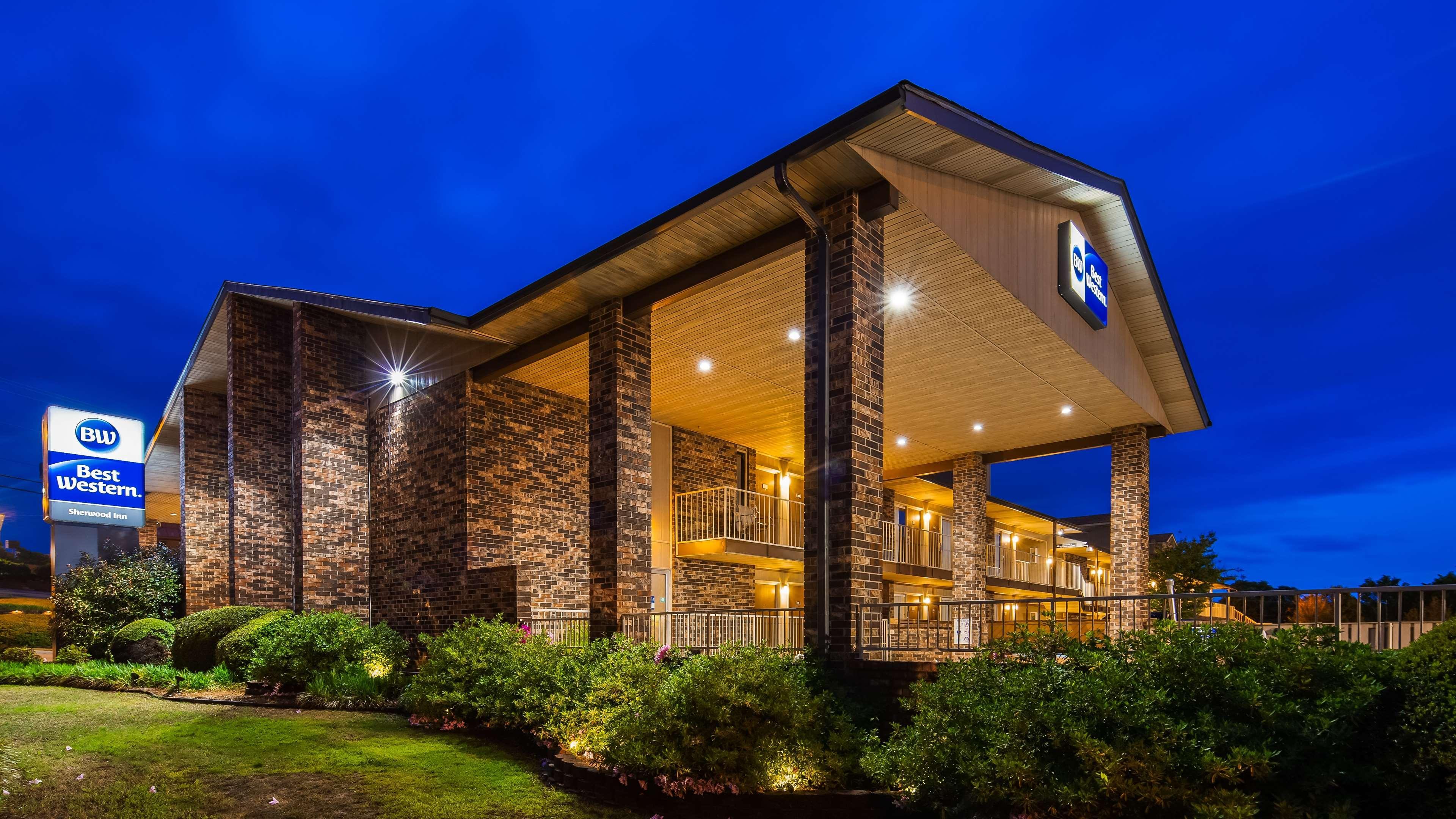 Best Western Sherwood Inn Clarksville Exterior photo