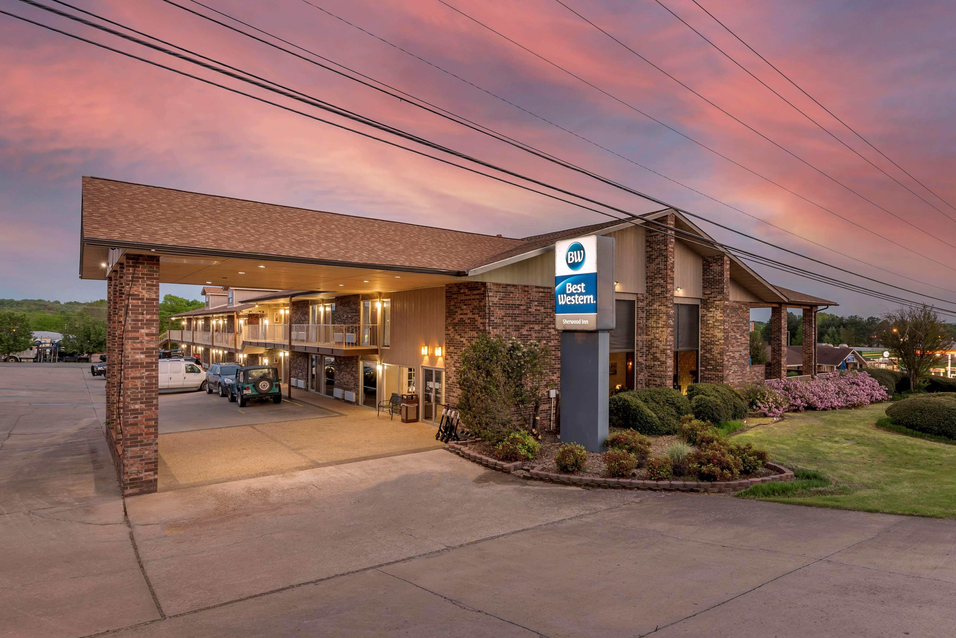 Best Western Sherwood Inn Clarksville Exterior photo