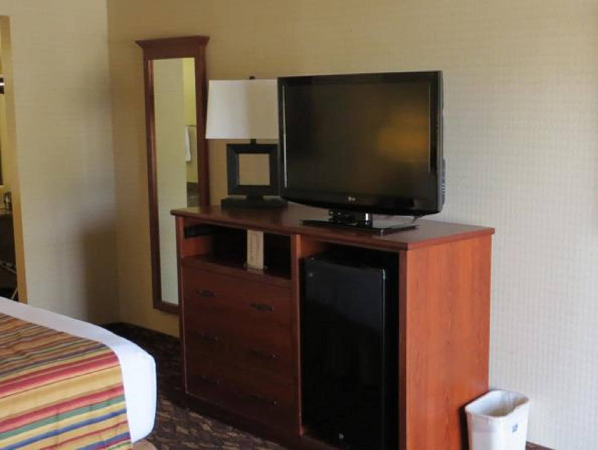 Best Western Sherwood Inn Clarksville Exterior photo