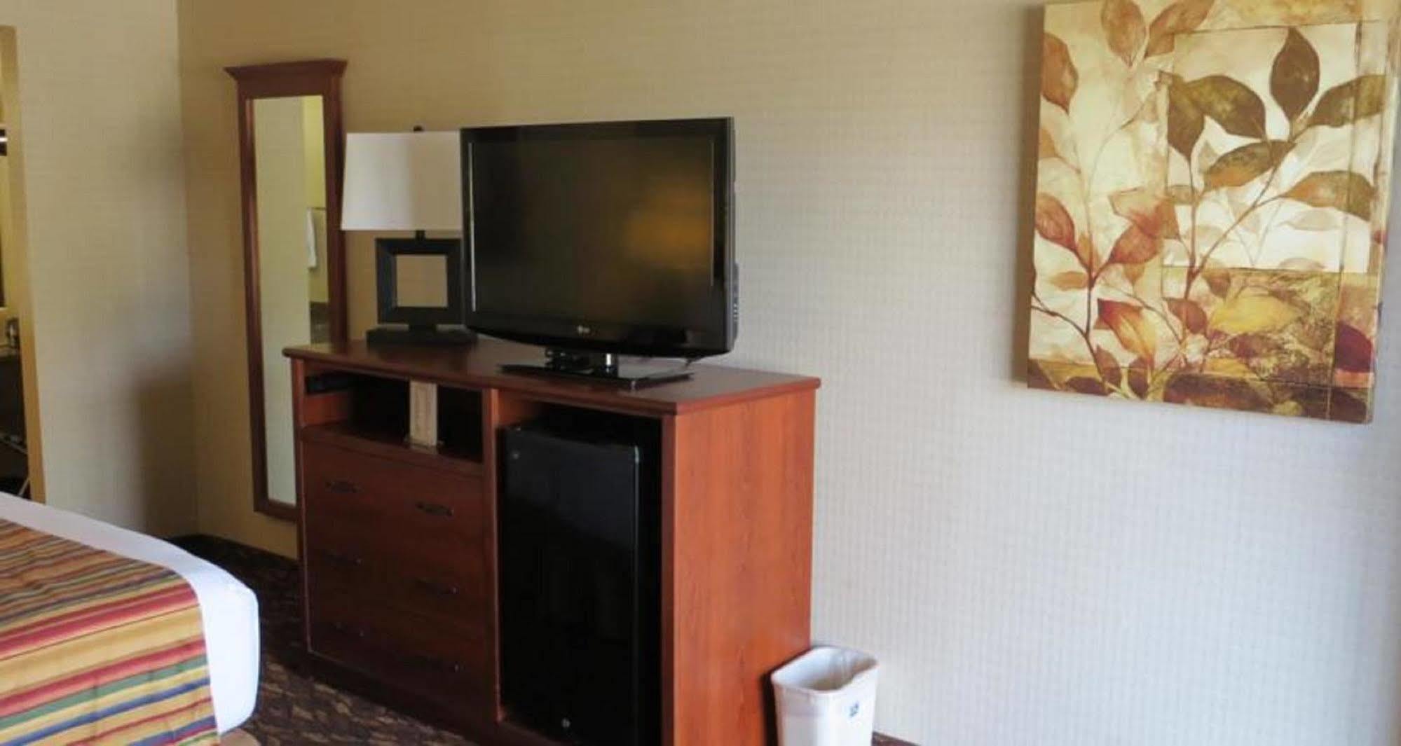 Best Western Sherwood Inn Clarksville Exterior photo