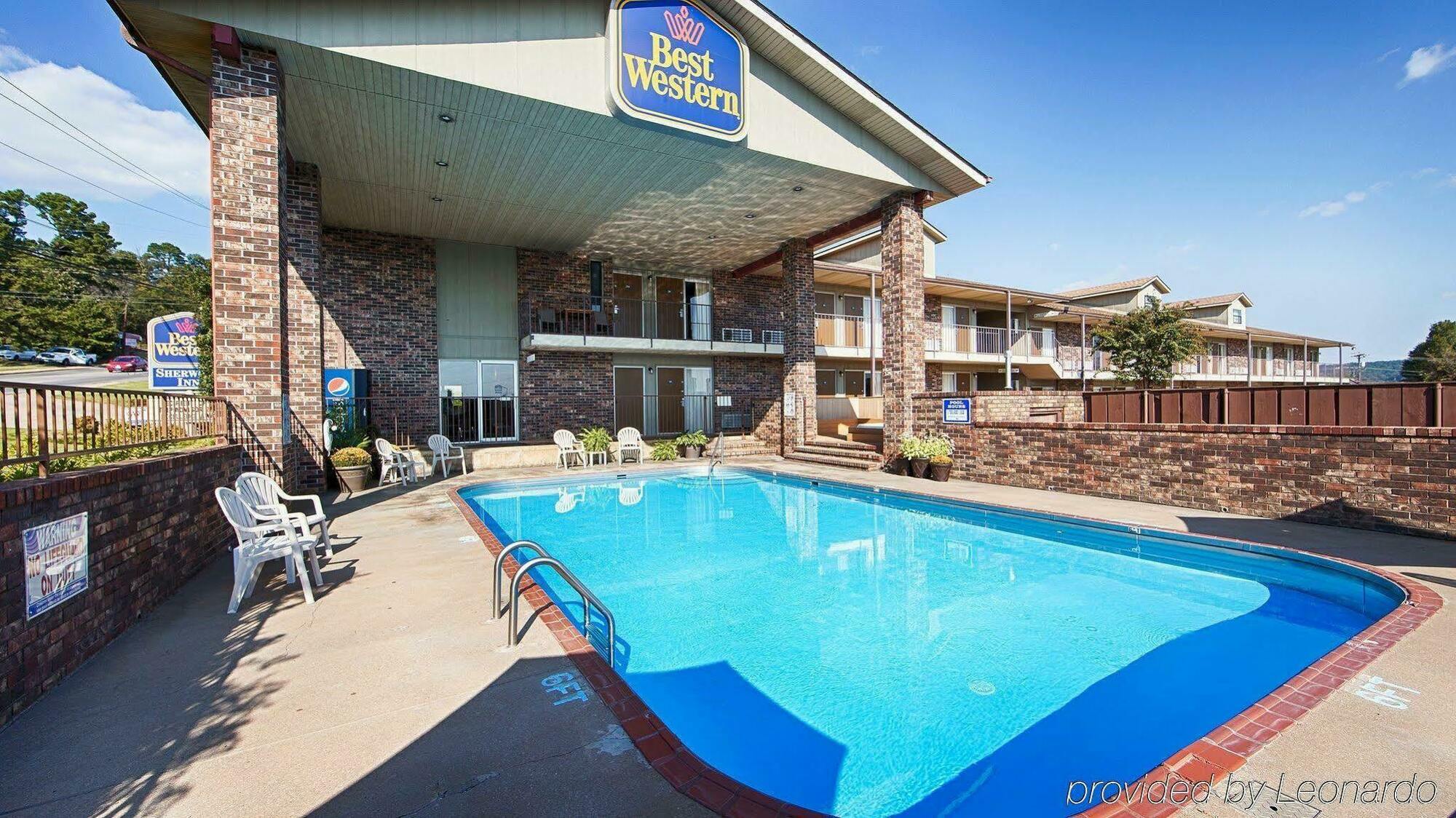 Best Western Sherwood Inn Clarksville Exterior photo